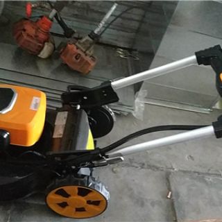 82V5AH鋰電池草坪機(jī)，20寸加厚鋼底盤，帶自走功能，靜音環(huán)保高效